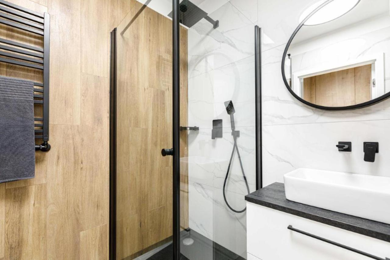 Urban Chic - Studio Apartment - Odra View&Witolda Wroclaw Bagian luar foto