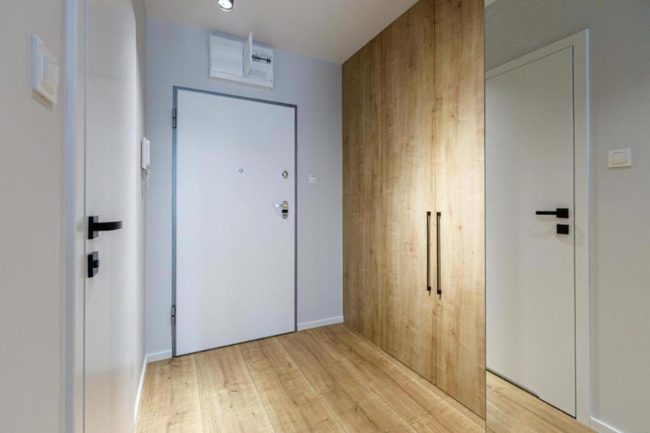 Urban Chic - Studio Apartment - Odra View&Witolda Wroclaw Bagian luar foto